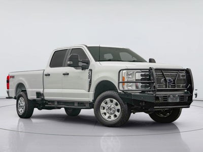 2023 Ford Super Duty F-350 XLT