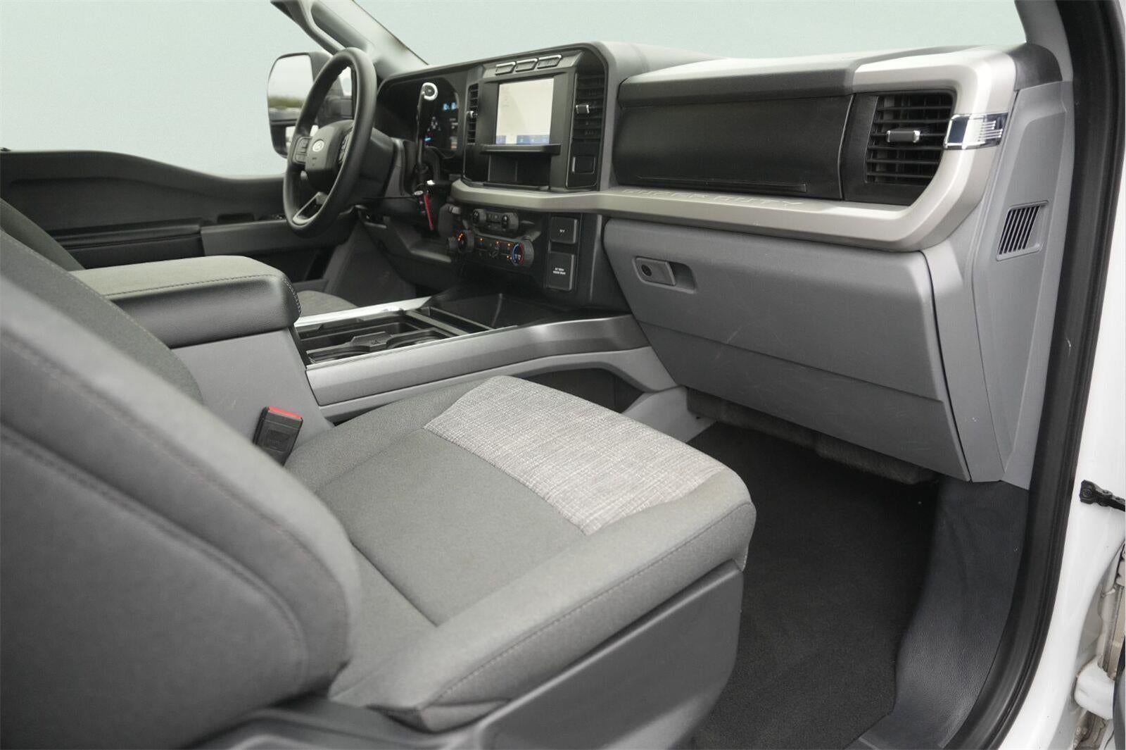 2023 Ford Super Duty F-350 XLT