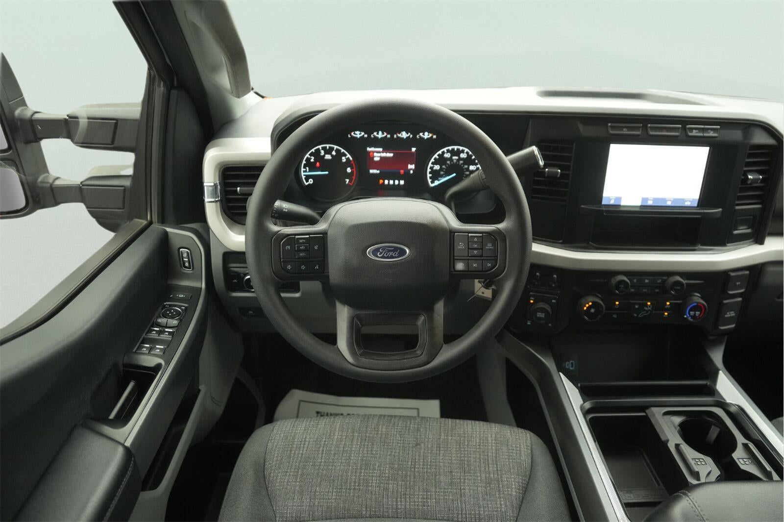 2023 Ford Super Duty F-350 XLT