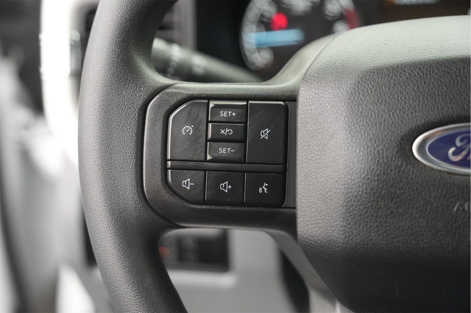 2023 Ford Super Duty F-350 XLT