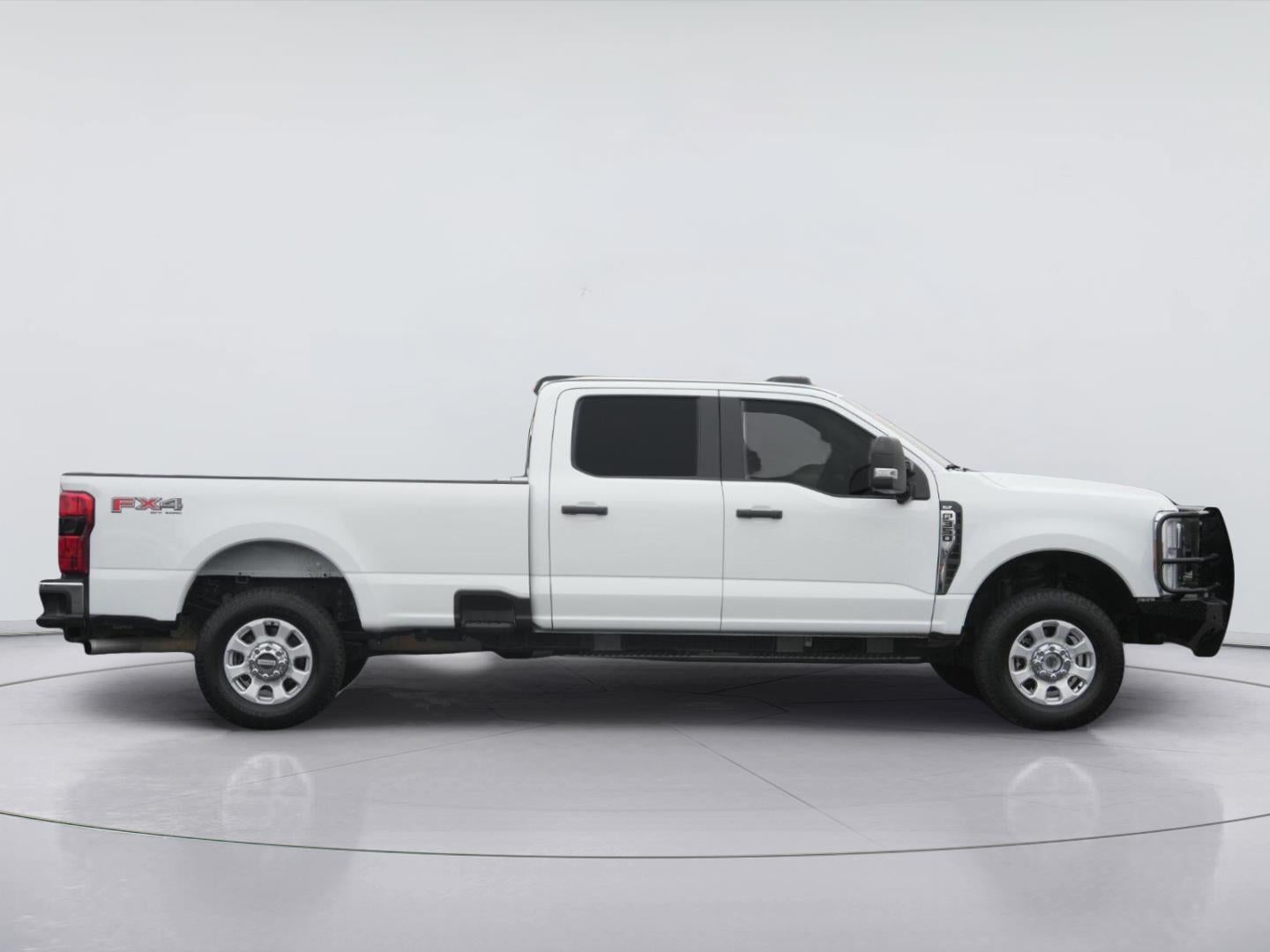 2023 Ford Super Duty F-350 XLT