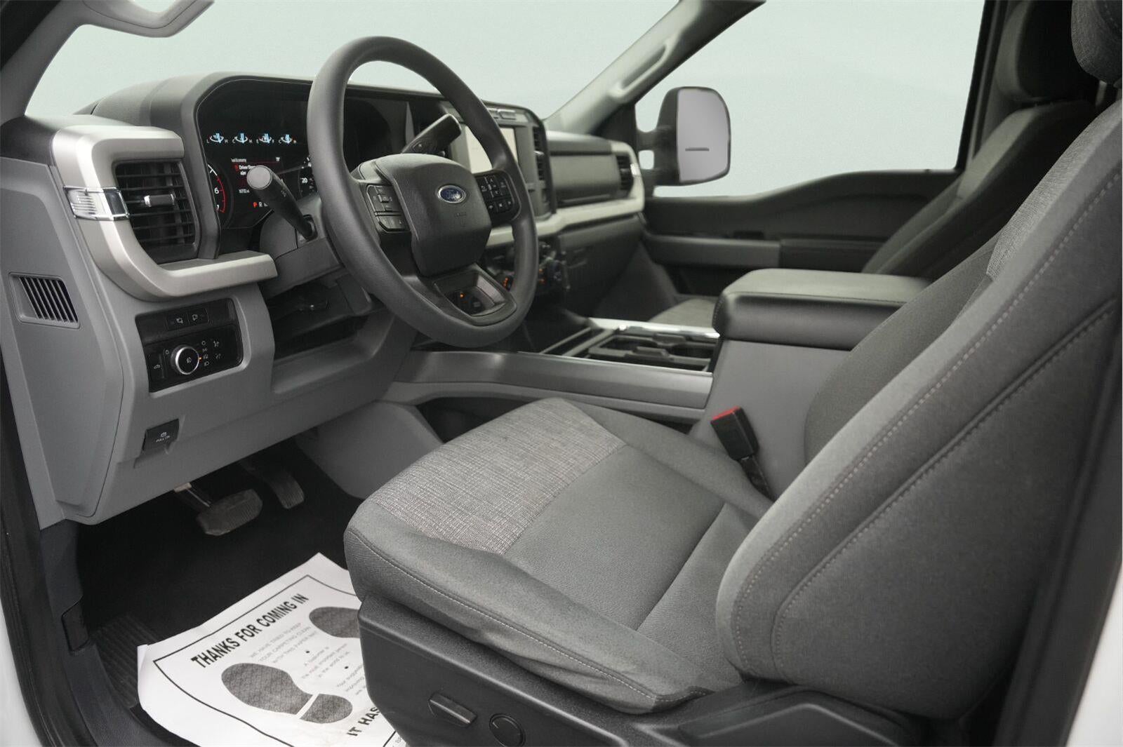 2023 Ford Super Duty F-350 XLT
