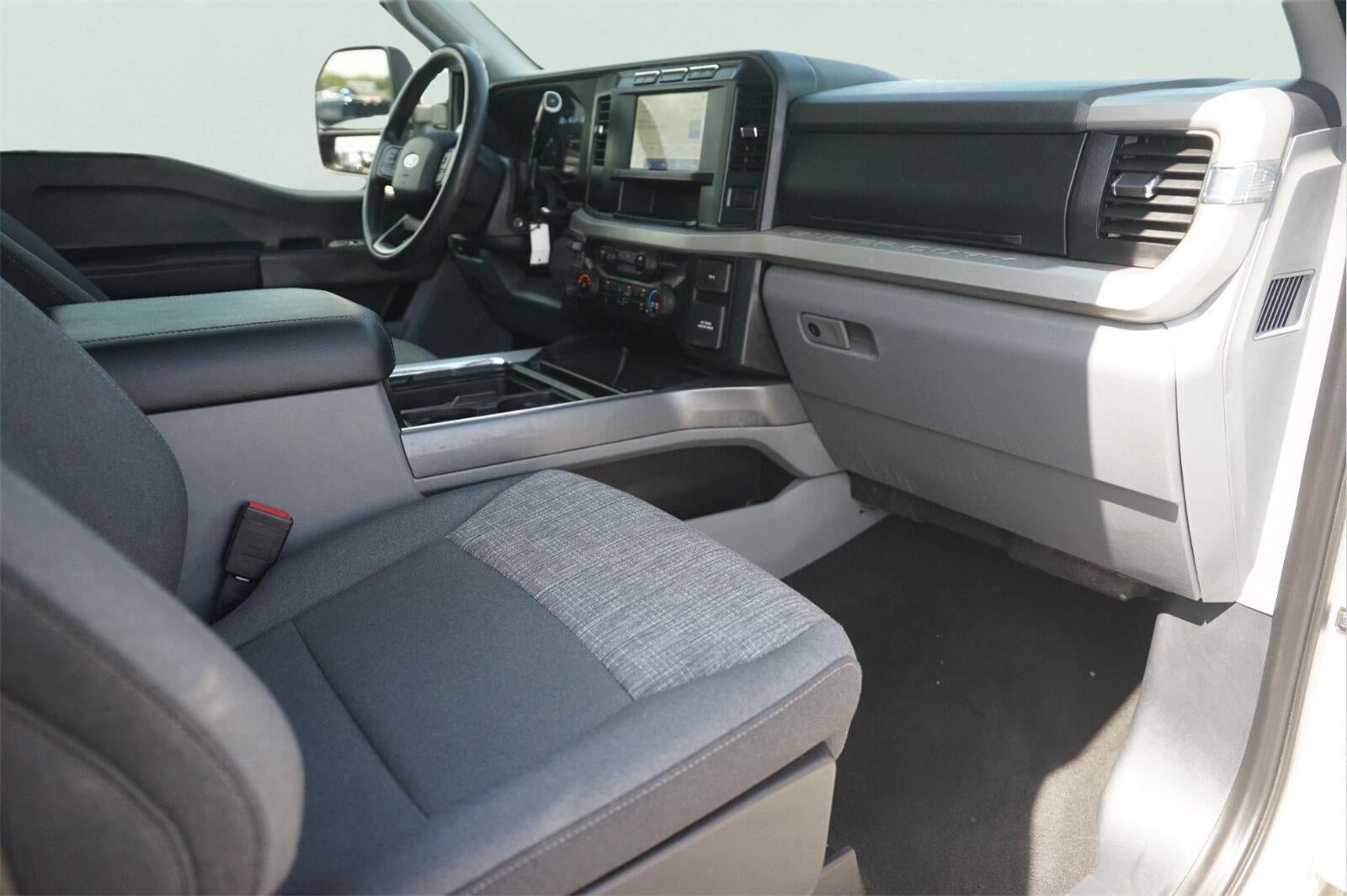 2023 Ford Super Duty F-350 XLT