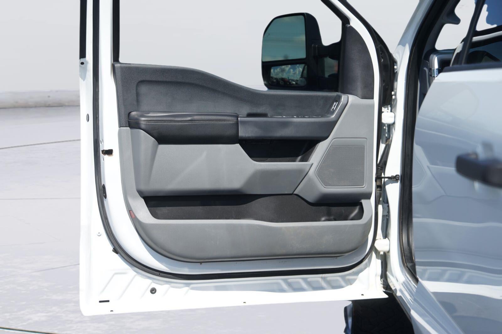 2023 Ford Super Duty F-350 XLT