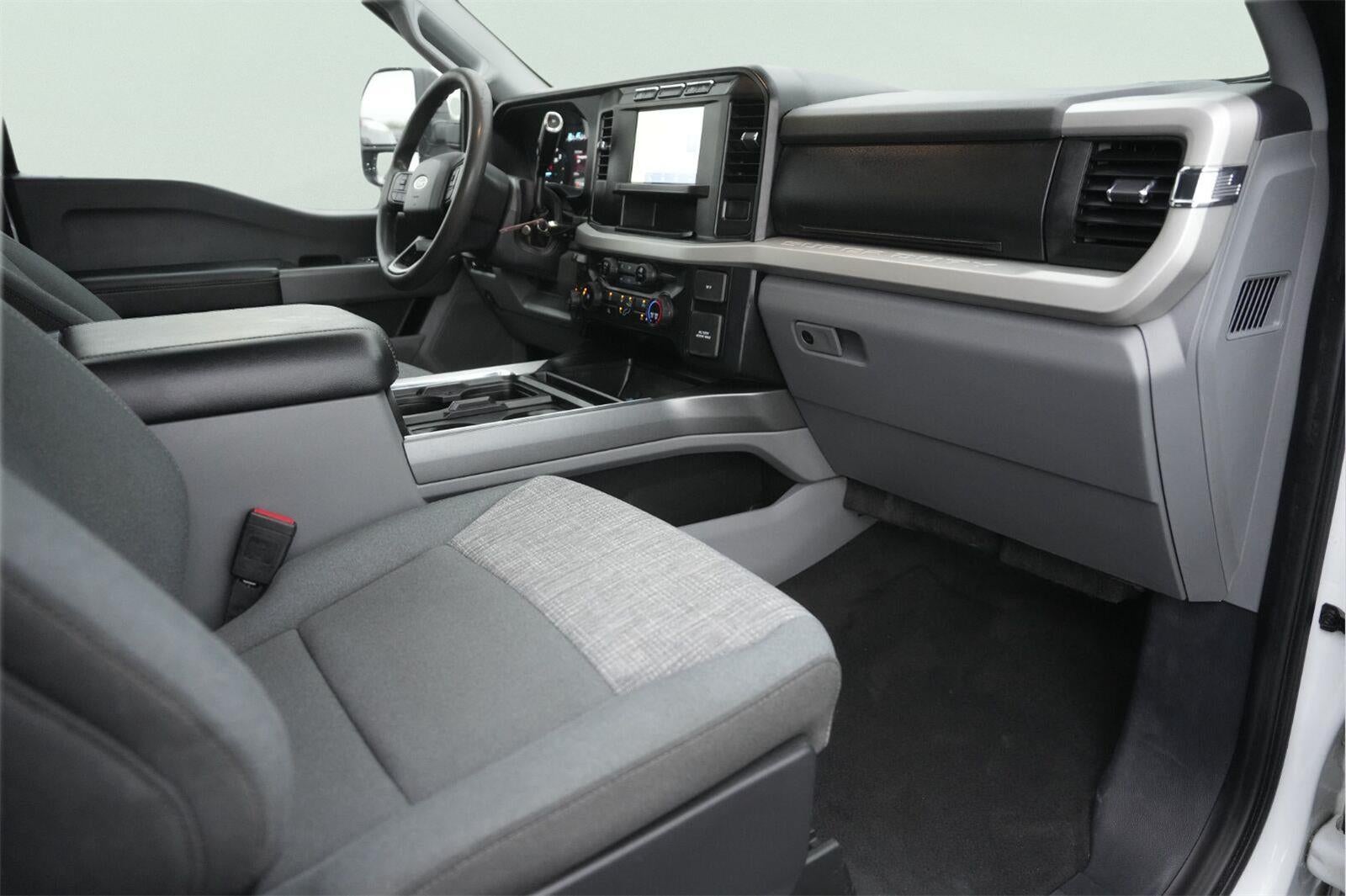 2023 Ford Super Duty F-350 XLT