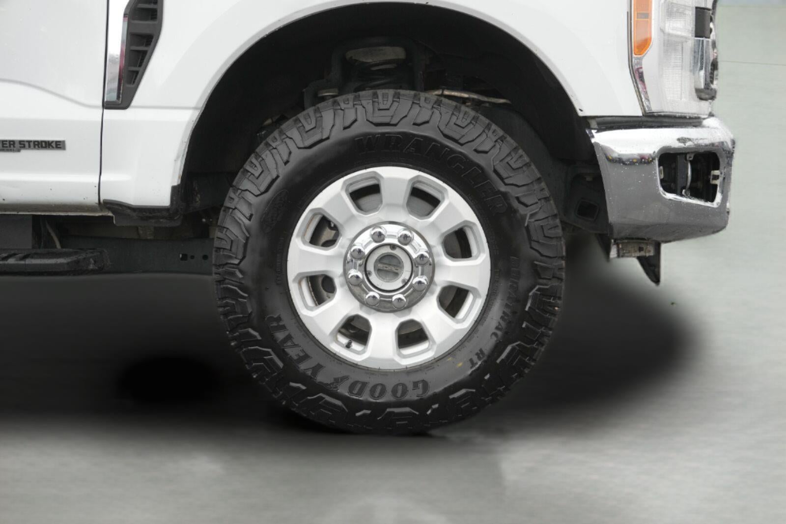 2023 Ford Super Duty F-350 XLT