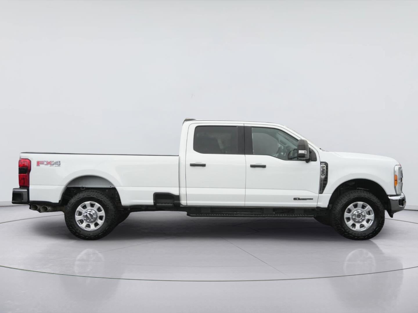 2023 Ford Super Duty F-350 XLT