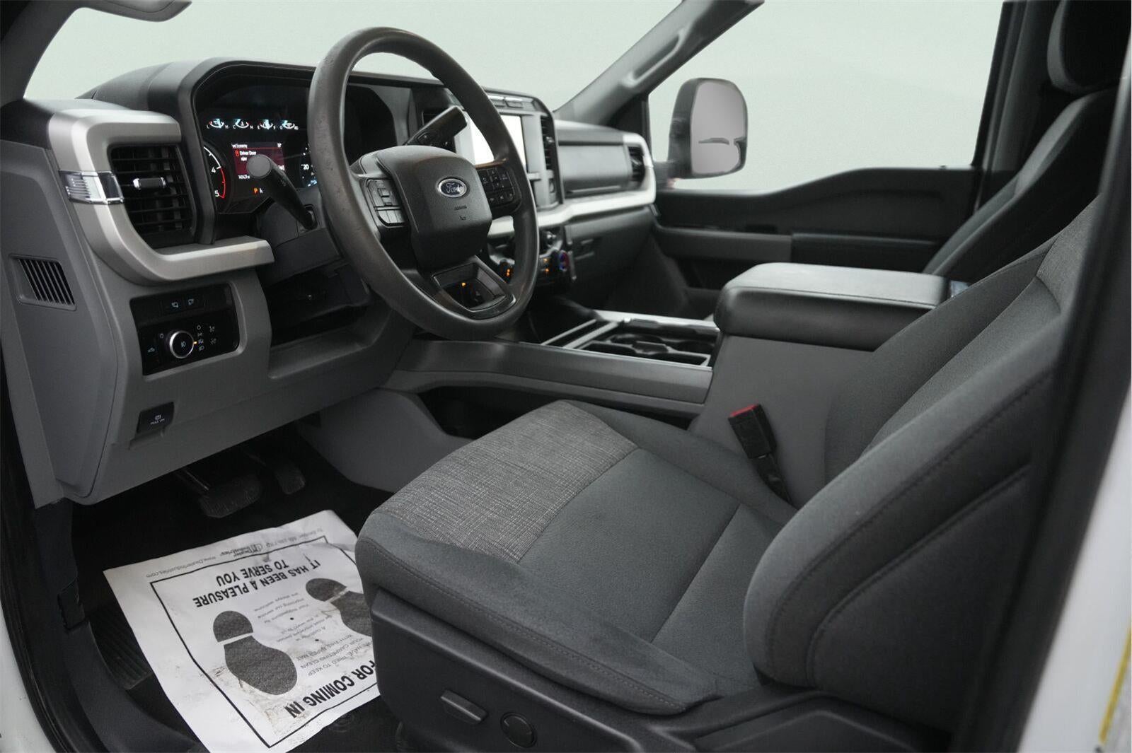 2023 Ford Super Duty F-350 XLT