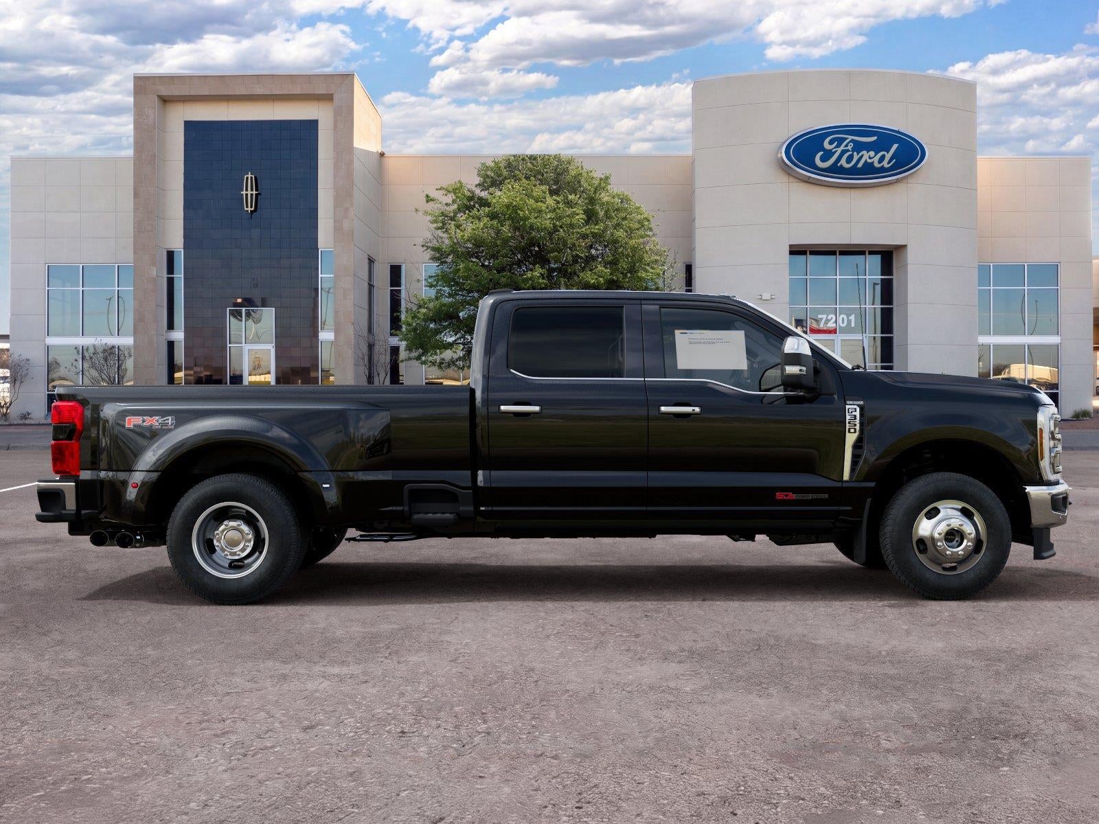 2027 Ford Super Duty F-350 King Ranch
