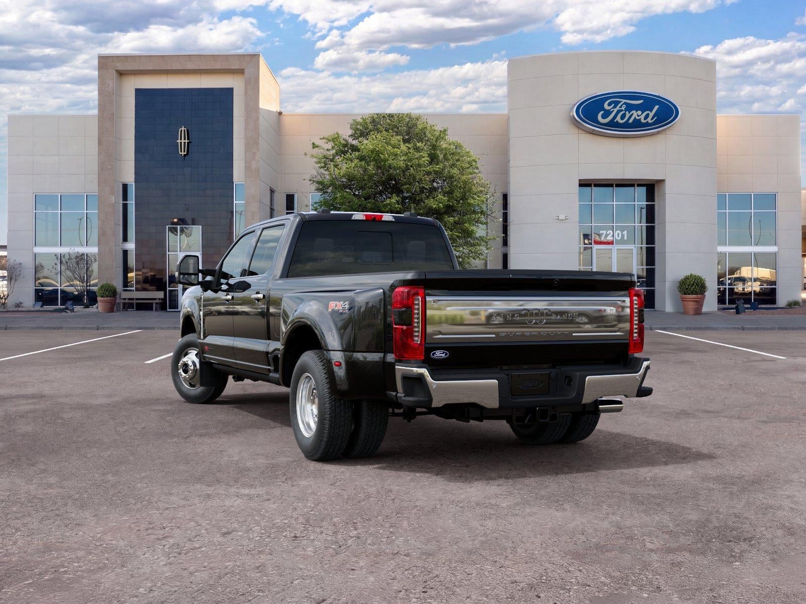 2027 Ford Super Duty F-350 King Ranch