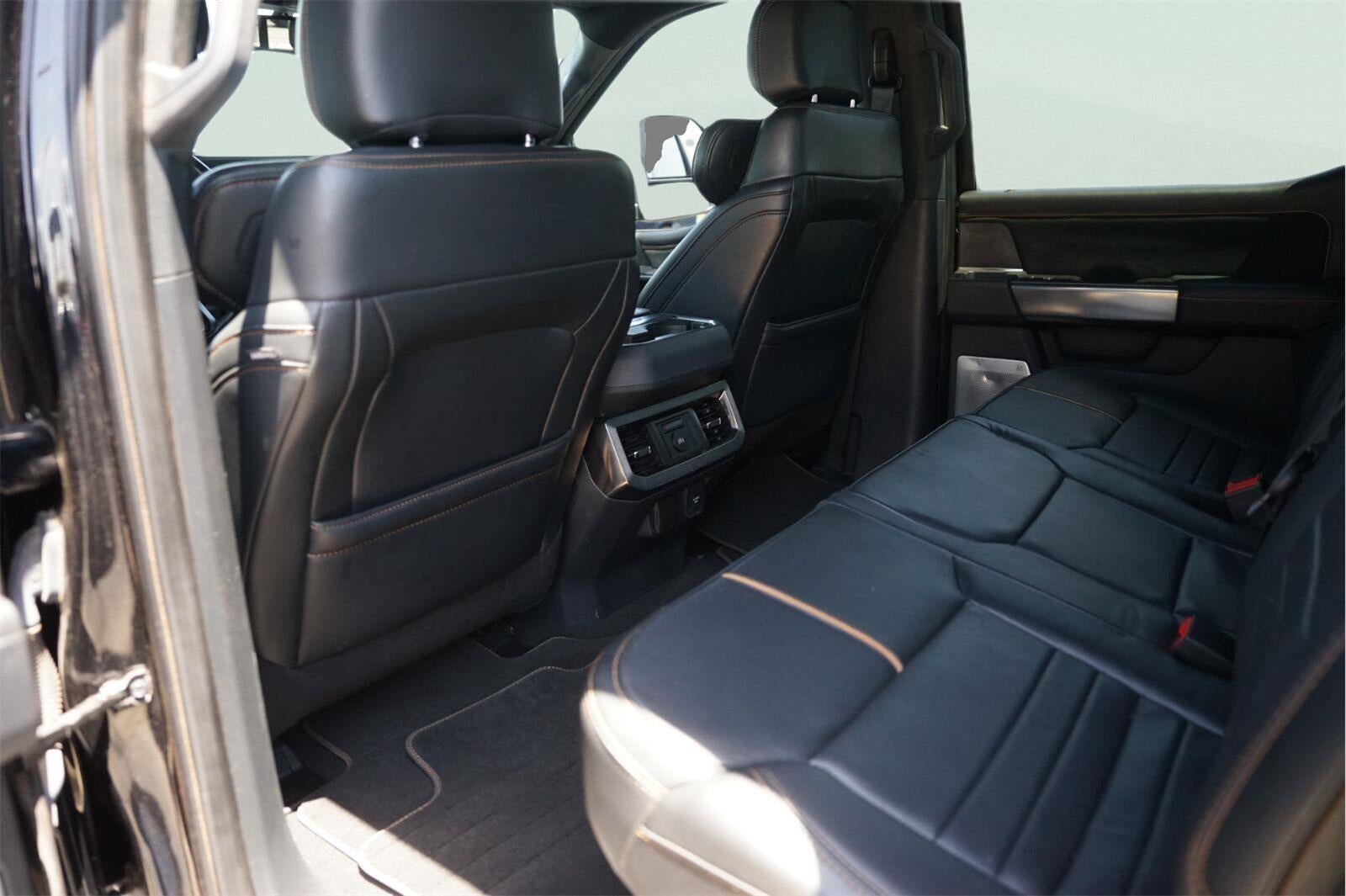 2024 Ford Super Duty F-350 Drw Platinum
