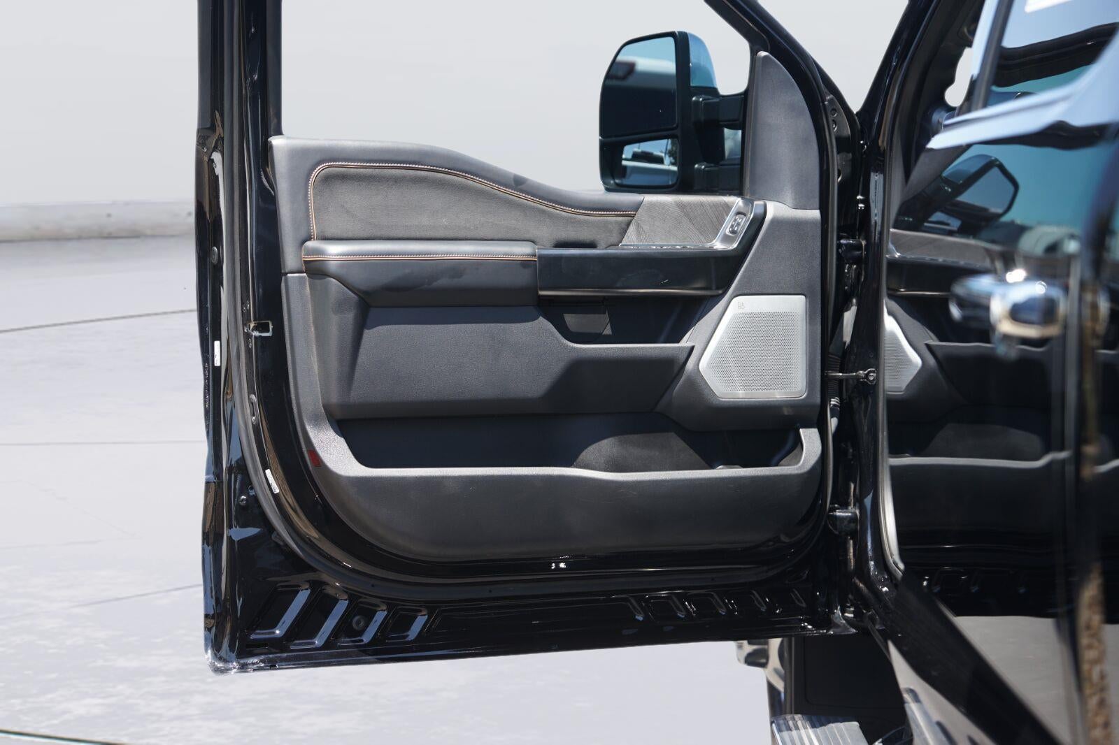 2024 Ford Super Duty F-350 Drw Platinum