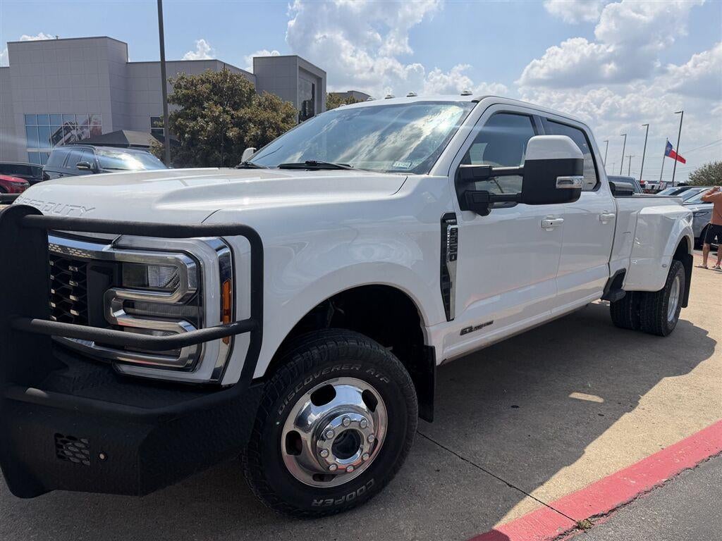 2023 Ford Super Duty F-350 Drw Lariat