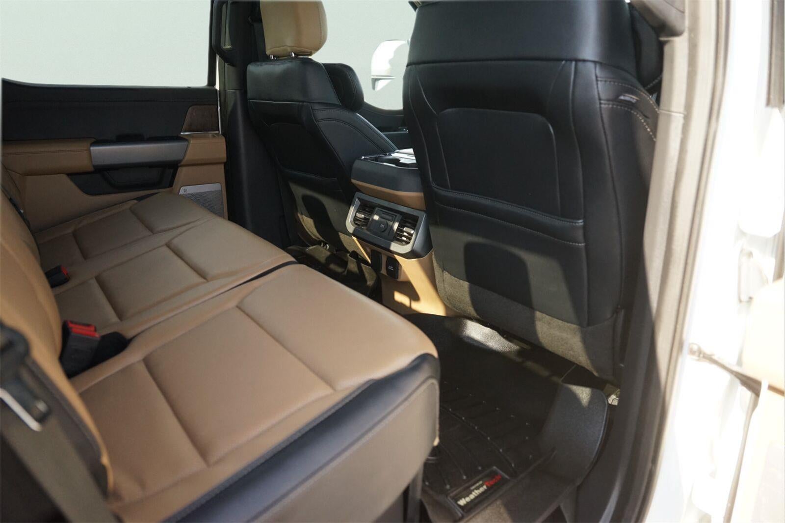 2023 Ford Super Duty F-350 DRW Lariat