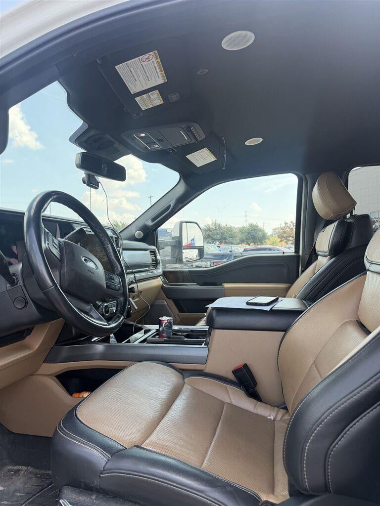 2023 Ford Super Duty F-350 Drw Lariat