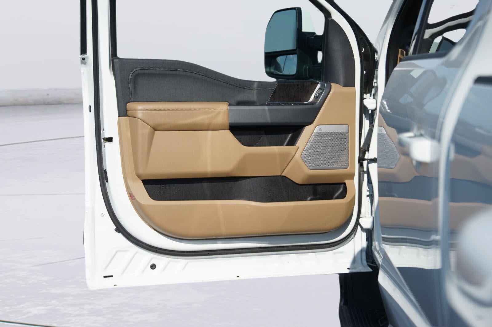 2023 Ford Super Duty F-350 DRW Lariat