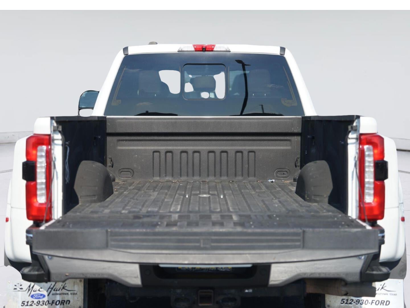 2023 Ford Super Duty F-350 DRW Lariat