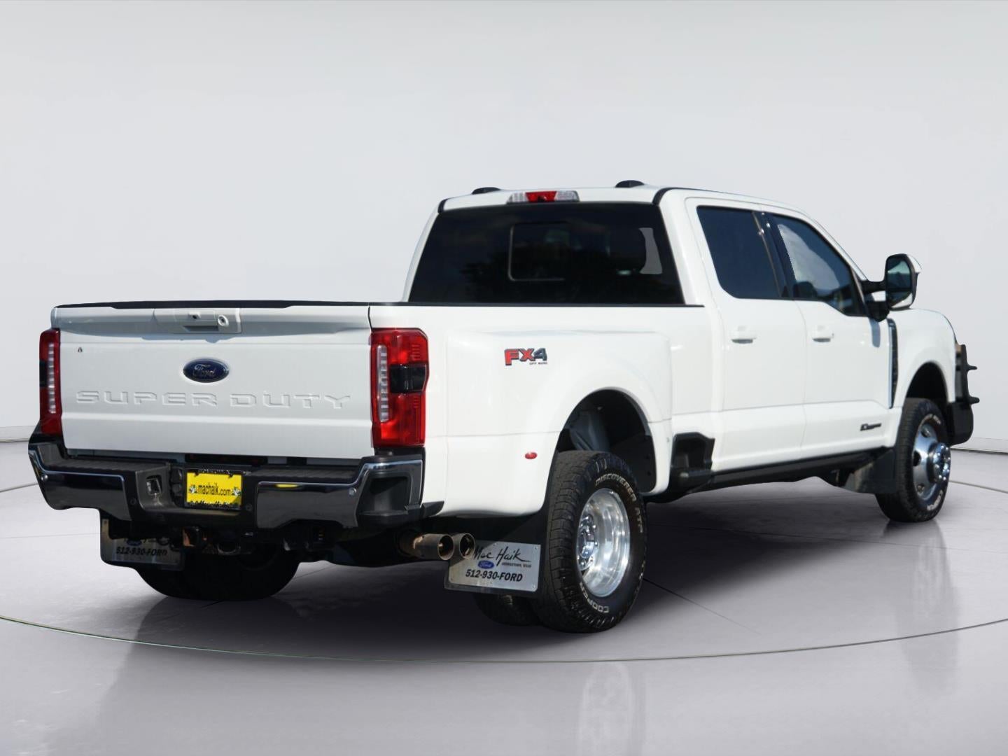 2023 Ford Super Duty F-350 DRW Lariat