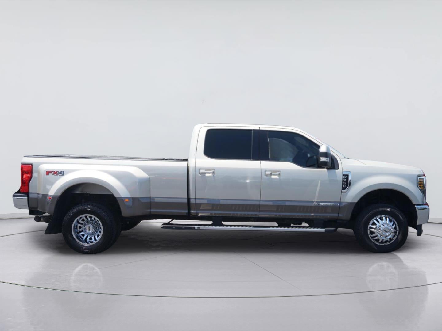 2018 Ford Super Duty F-350 DRW Lariat