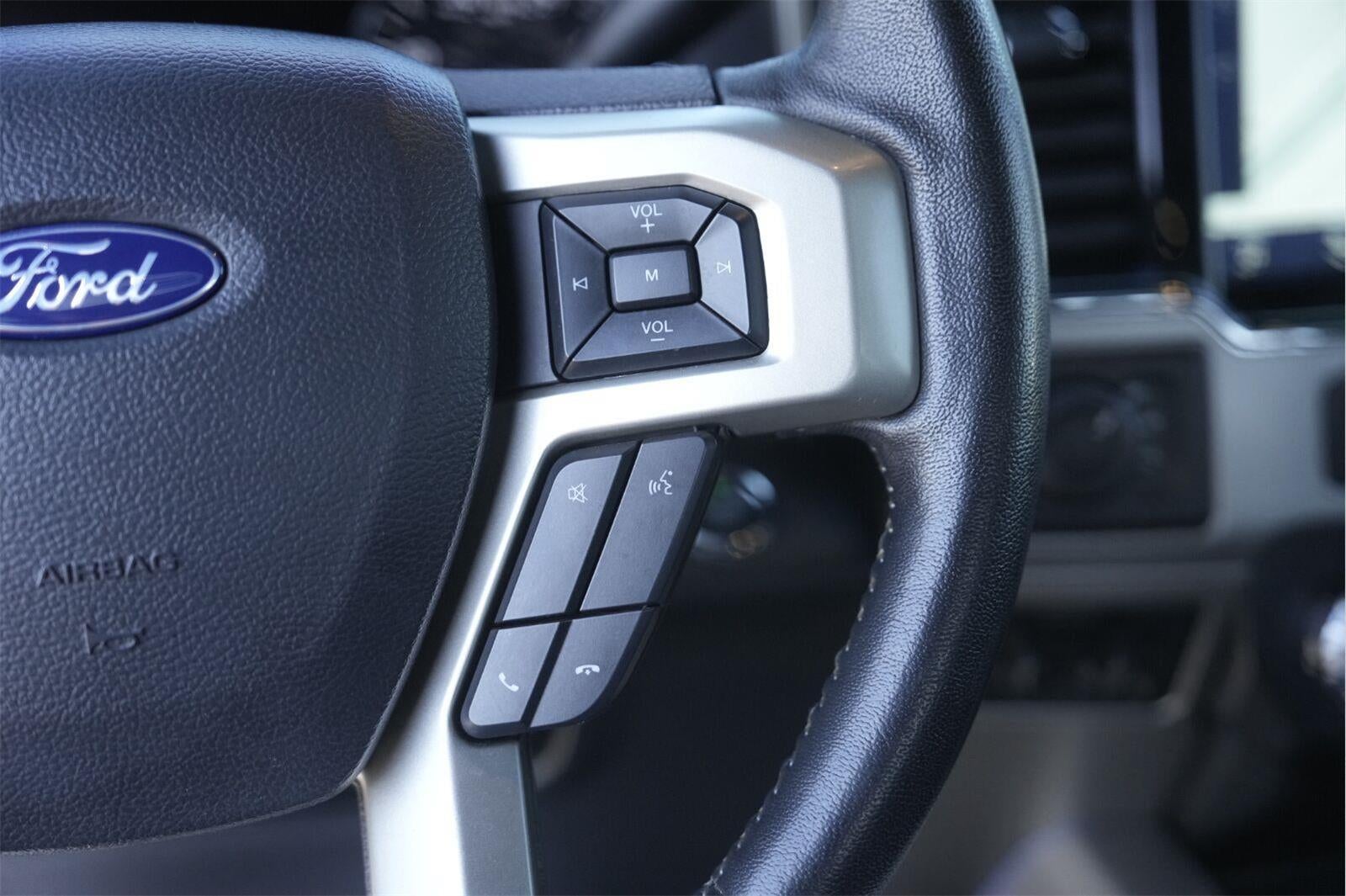 2022 Ford Super Duty F-350 DRW Lariat
