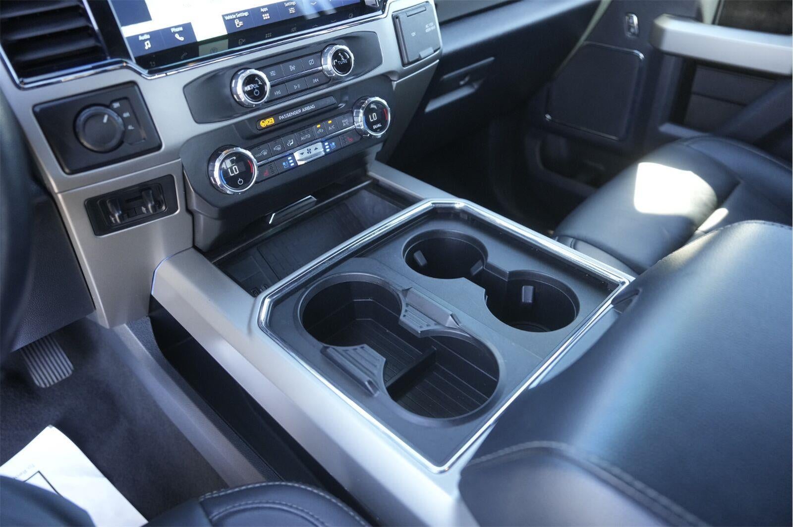 2022 Ford Super Duty F-350 DRW Lariat