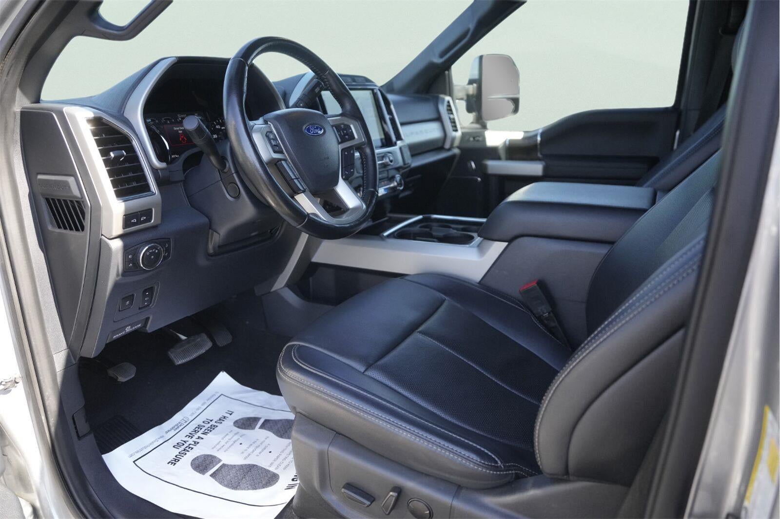 2022 Ford Super Duty F-350 DRW Lariat