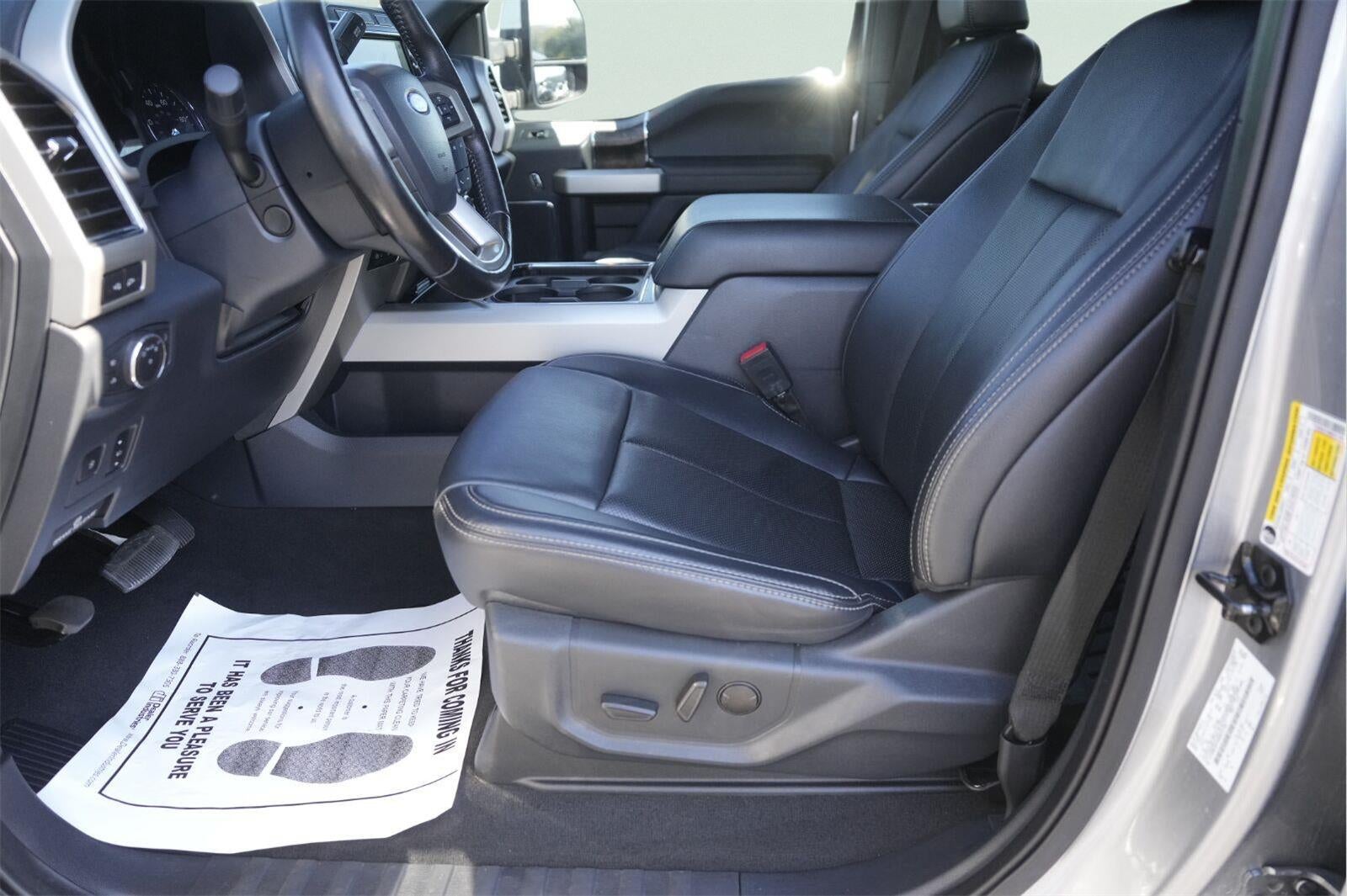 2022 Ford Super Duty F-350 DRW Lariat