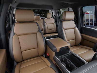 2027 Ford Super Duty F-450 DRW LARIAT