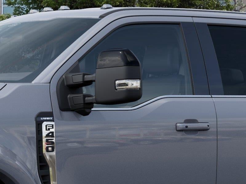 2027 Ford Super Duty F-450 DRW LARIAT