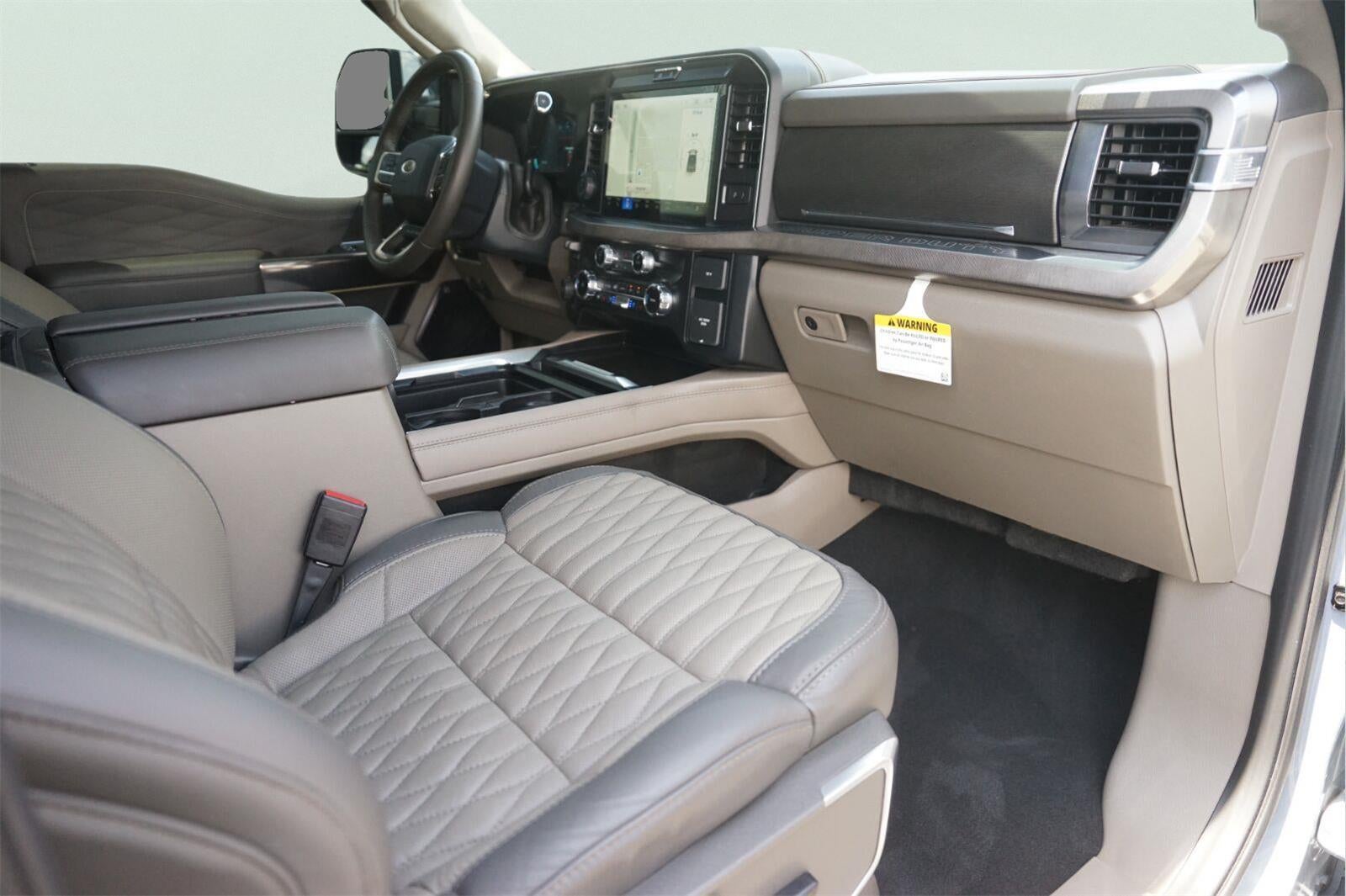 2026 Ford Super Duty F-450 Drw Platinum