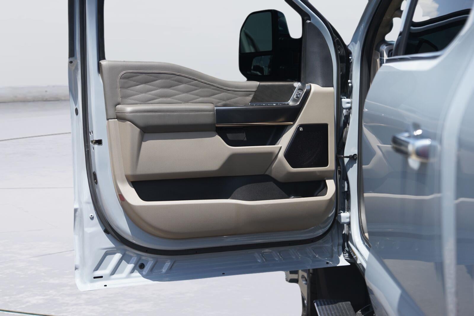 2026 Ford Super Duty F-450 Drw Platinum