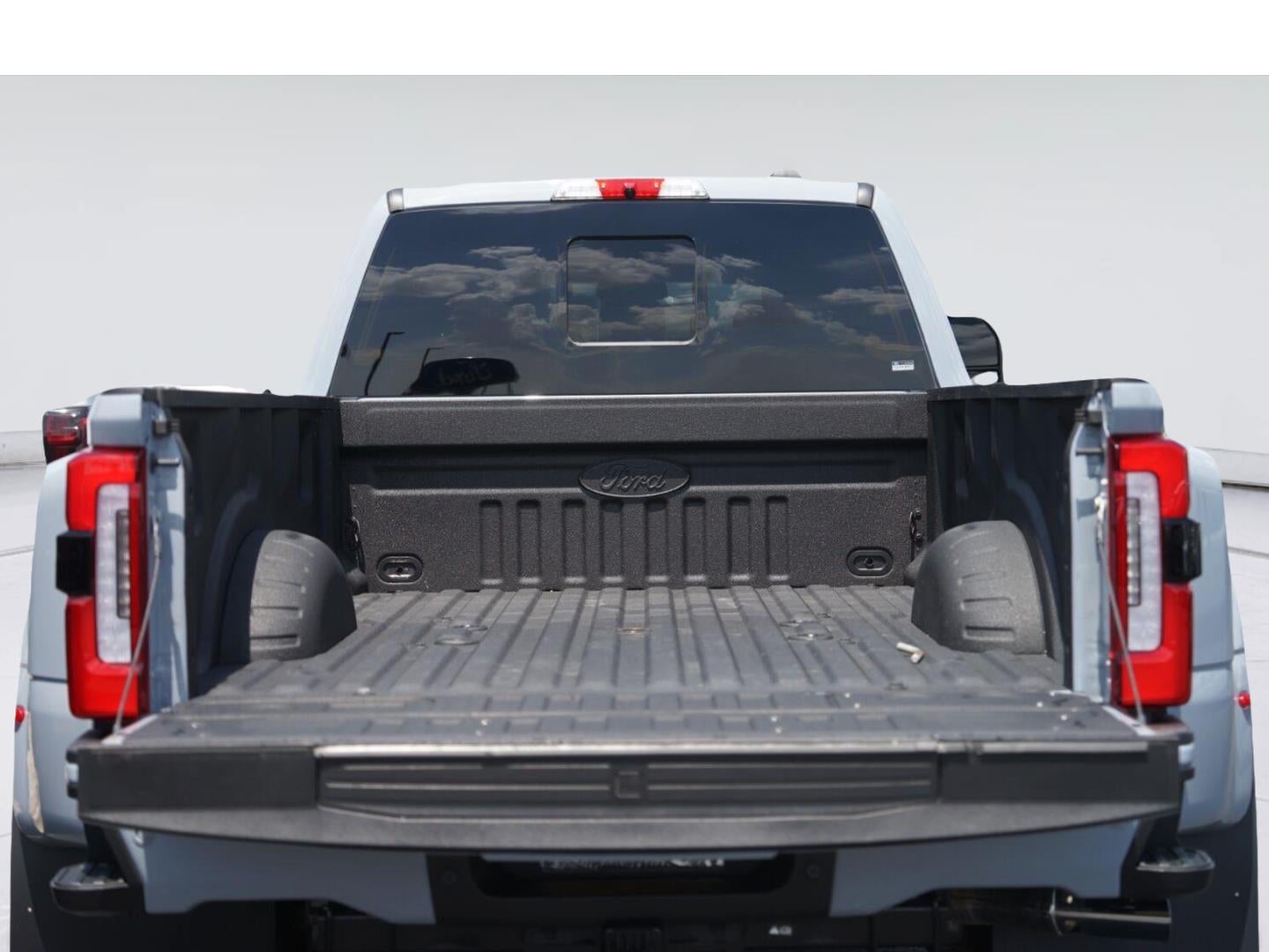 2026 Ford Super Duty F-450 Drw Platinum