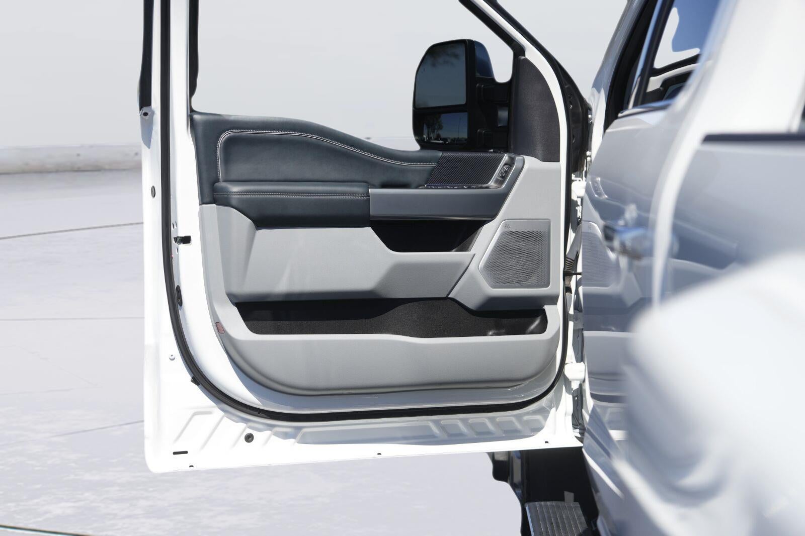 2024 Ford Super Duty F-450 DRW Limited