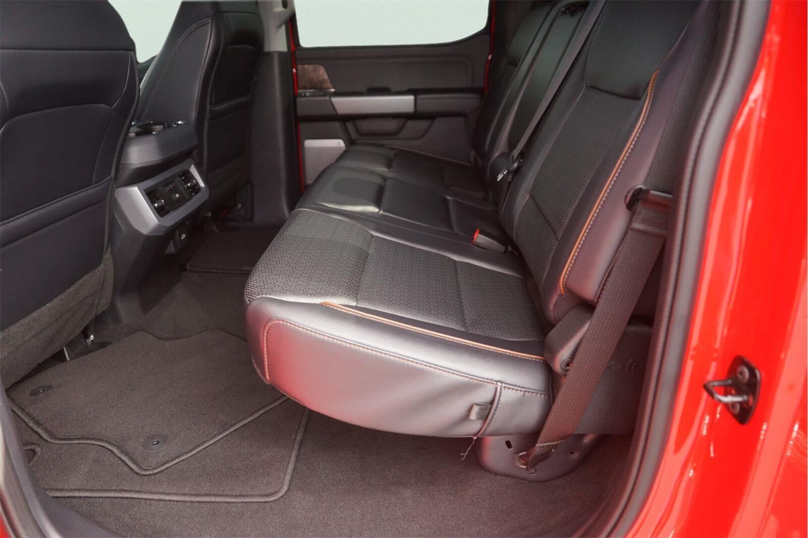 2025 Ford Super Duty F-450 DRW Lariat