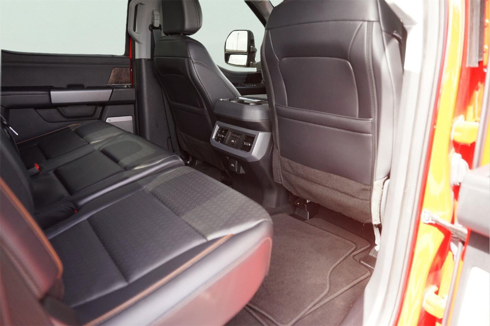2025 Ford Super Duty F-450 DRW Lariat