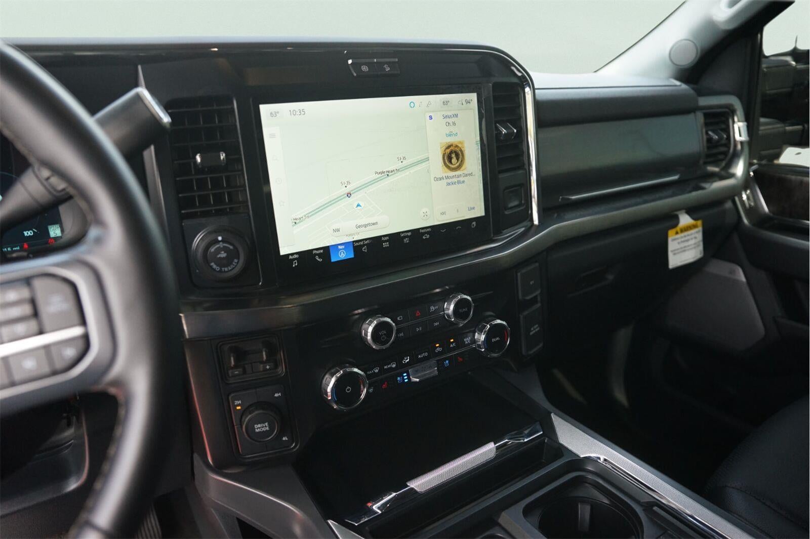 2025 Ford Super Duty F-450 DRW Lariat