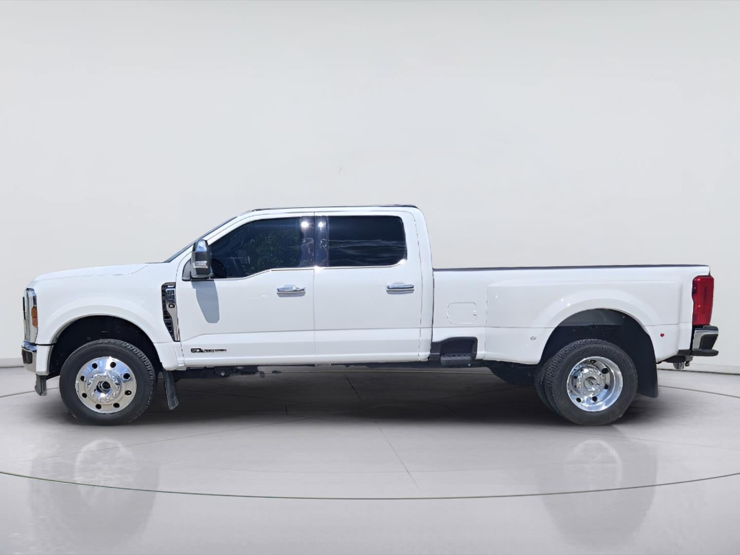 2026 Ford Super Duty F-450 DRW XLT