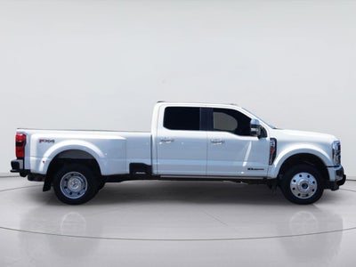 2025 Ford Super Duty F-450 Drw Lariat