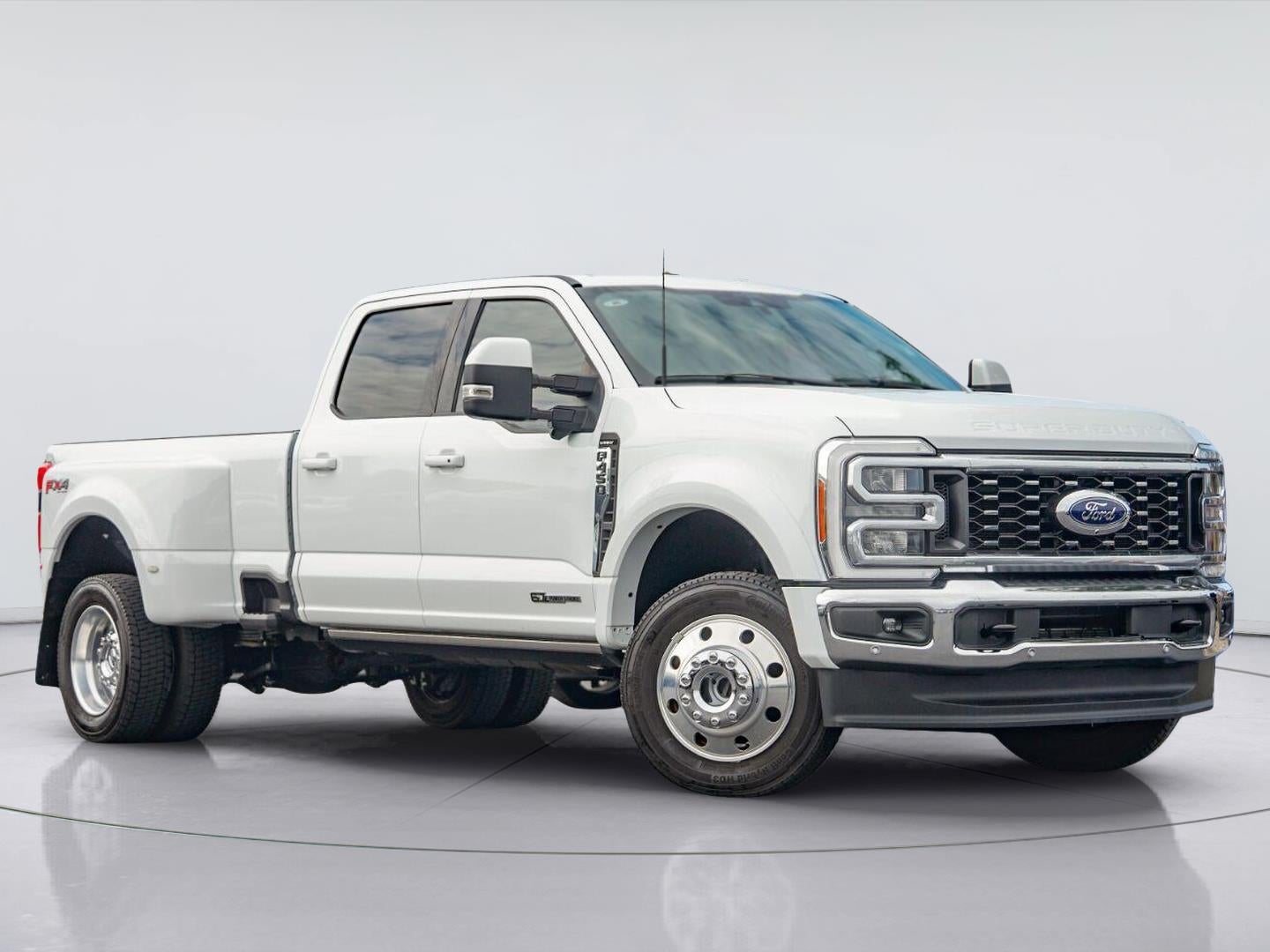 2023 Ford Super Duty F-450 Drw Lariat