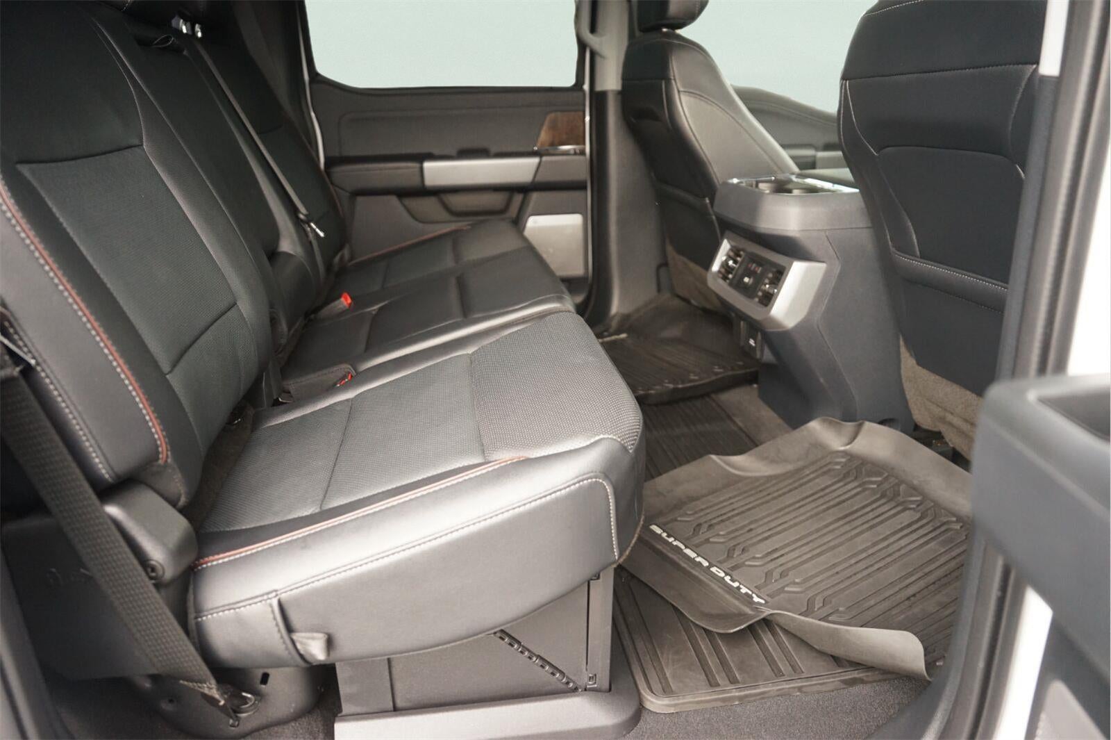 2023 Ford Super Duty F-450 Drw Lariat