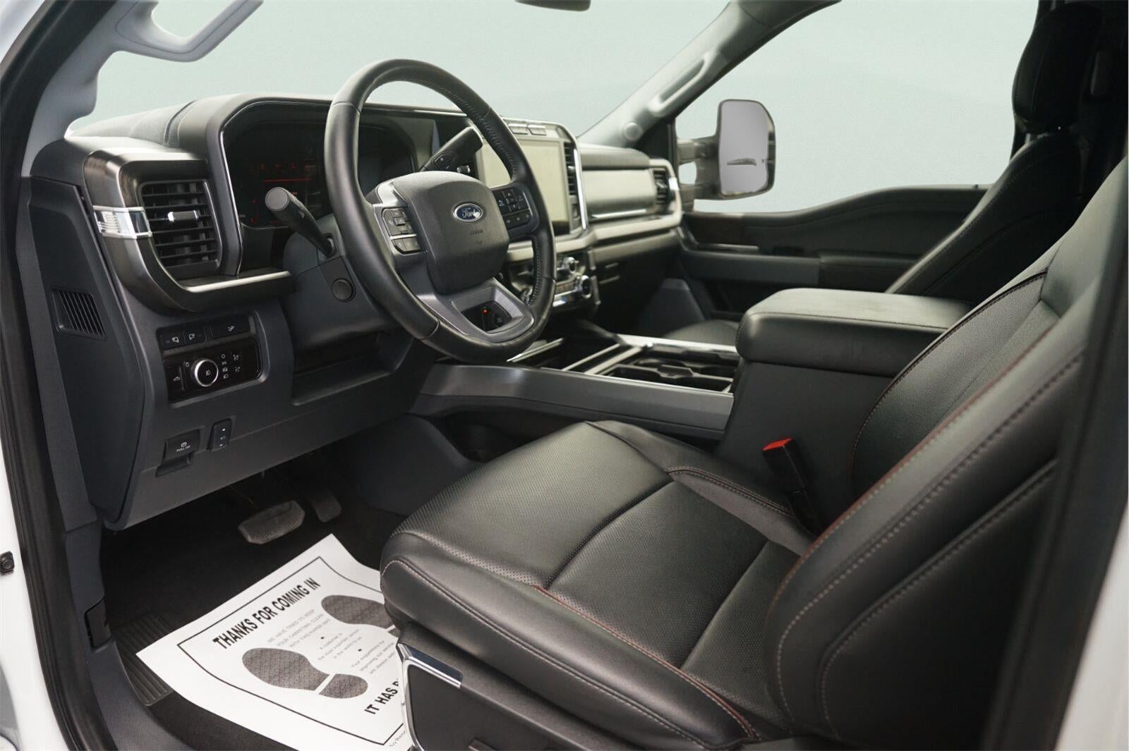 2023 Ford Super Duty F-450 Drw Lariat