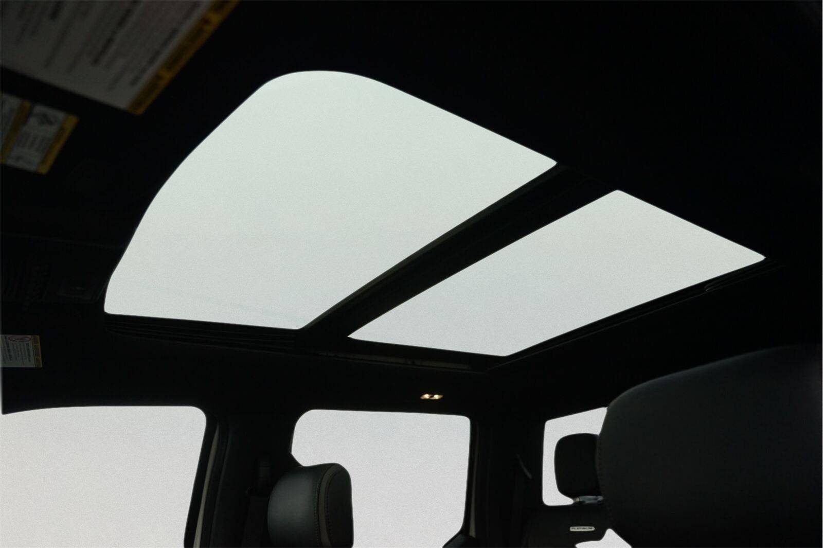 2022 Ford Super Duty F-450 Drw Platinum