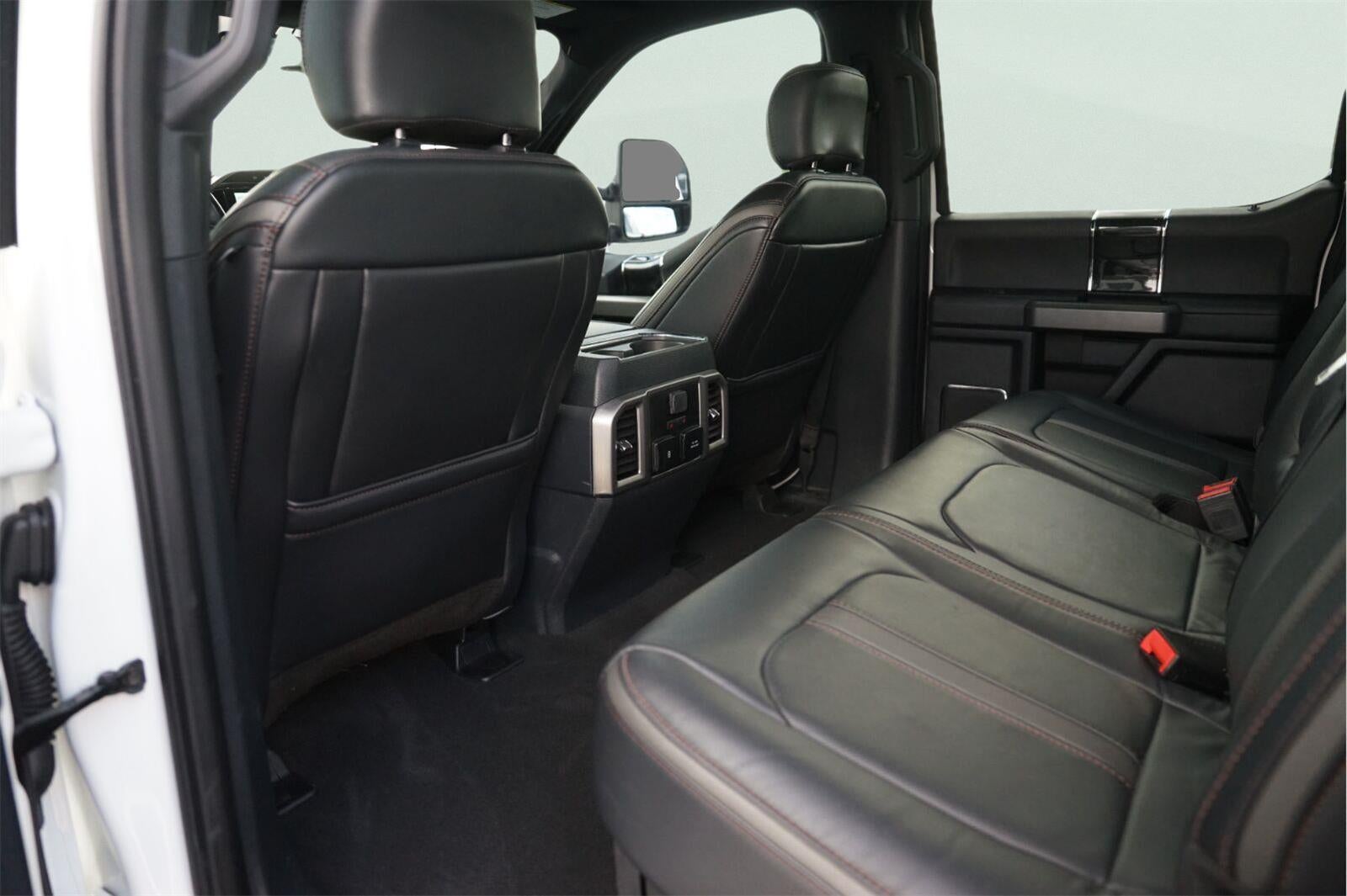 2022 Ford Super Duty F-450 Drw Platinum