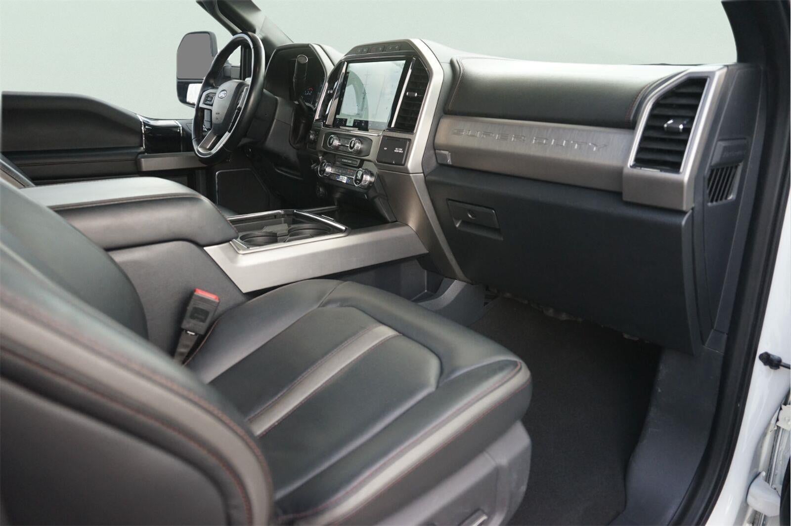 2022 Ford Super Duty F-450 Drw Platinum