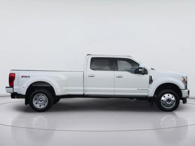 2022 Ford Super Duty F-450 Drw Platinum