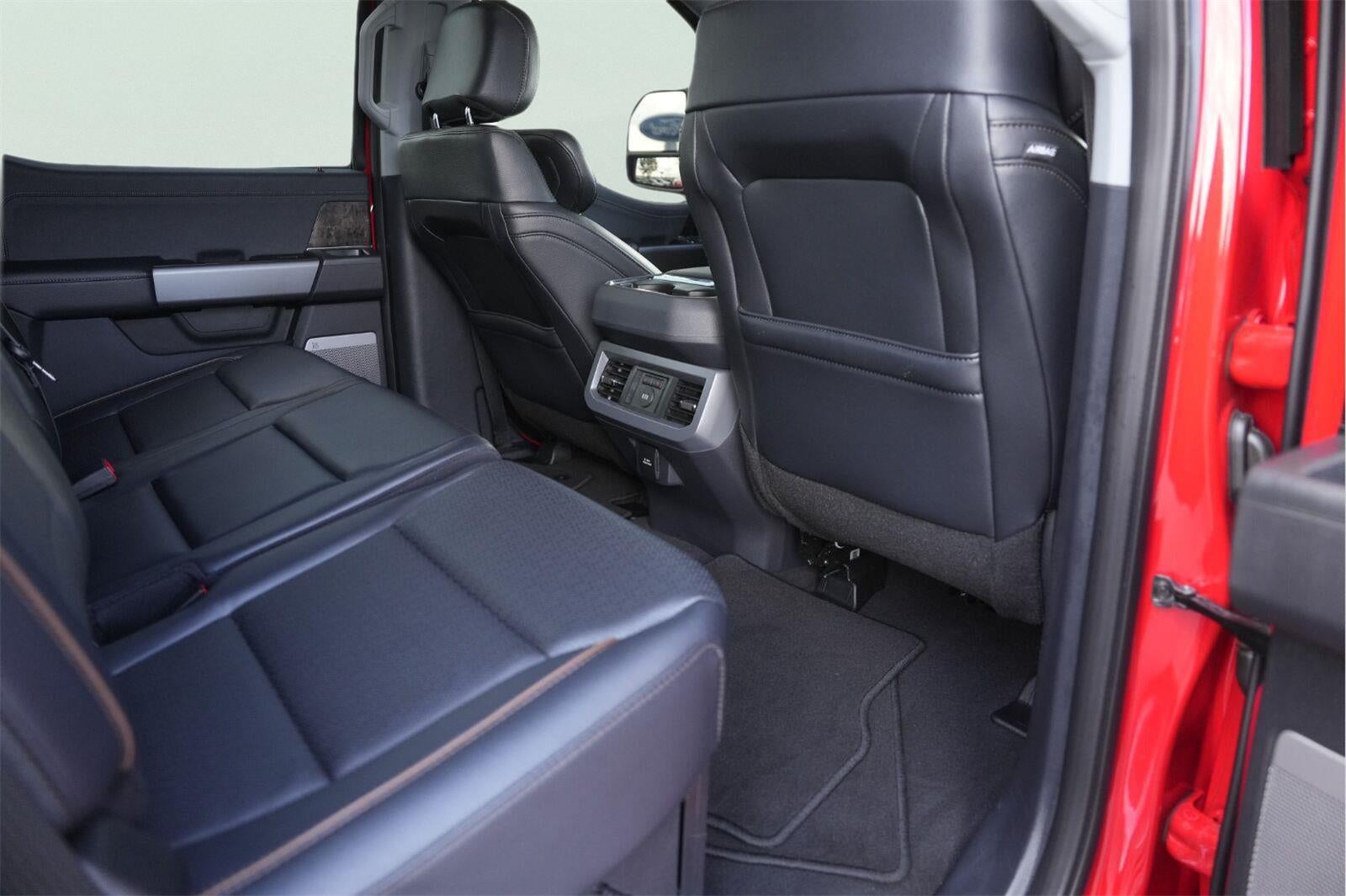 2026 Ford Super Duty F-450 DRW Lariat