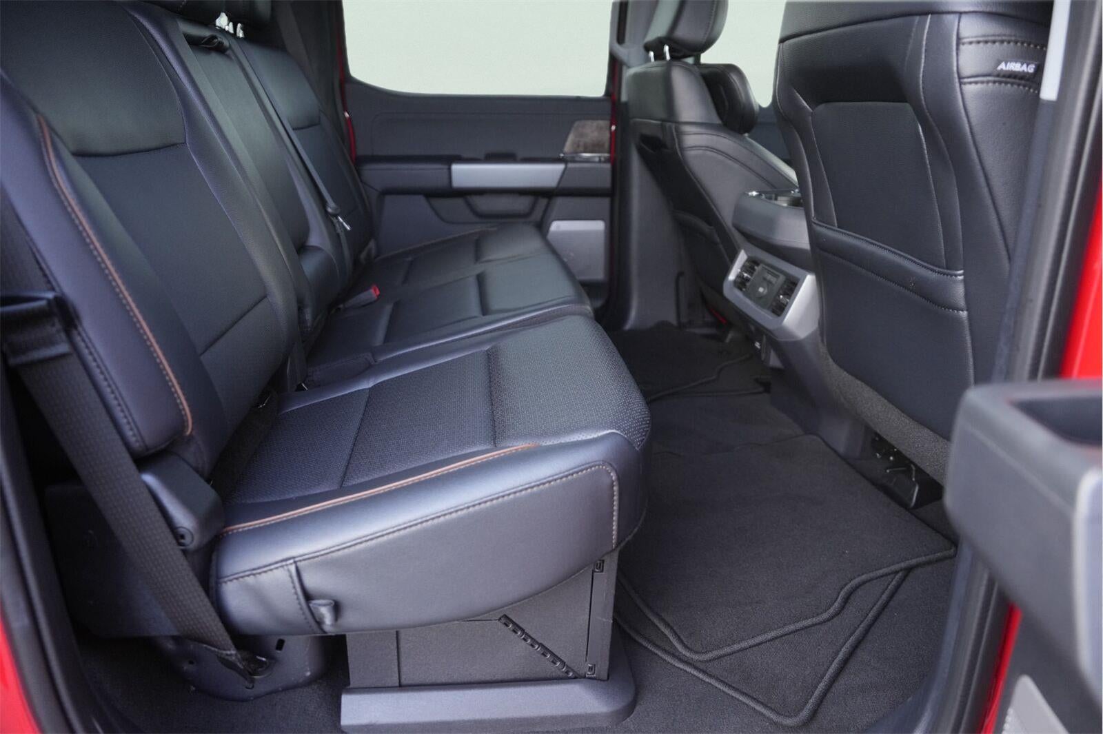 2026 Ford Super Duty F-450 DRW Lariat