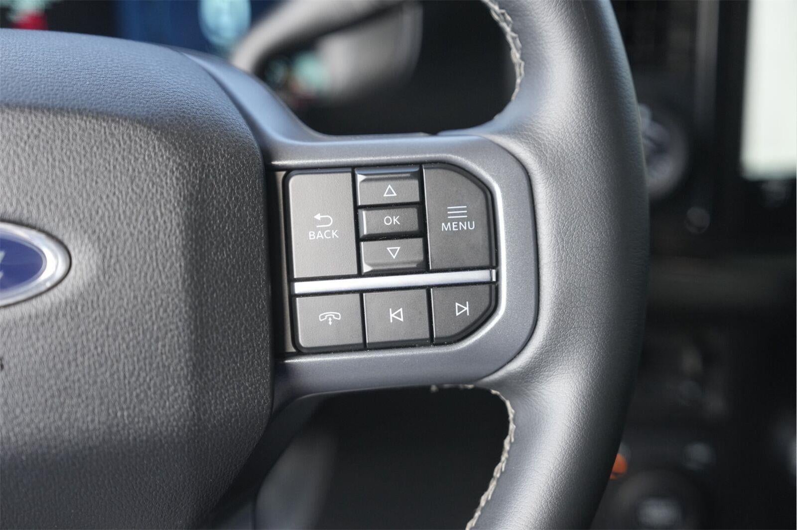 2026 Ford Super Duty F-450 DRW Lariat
