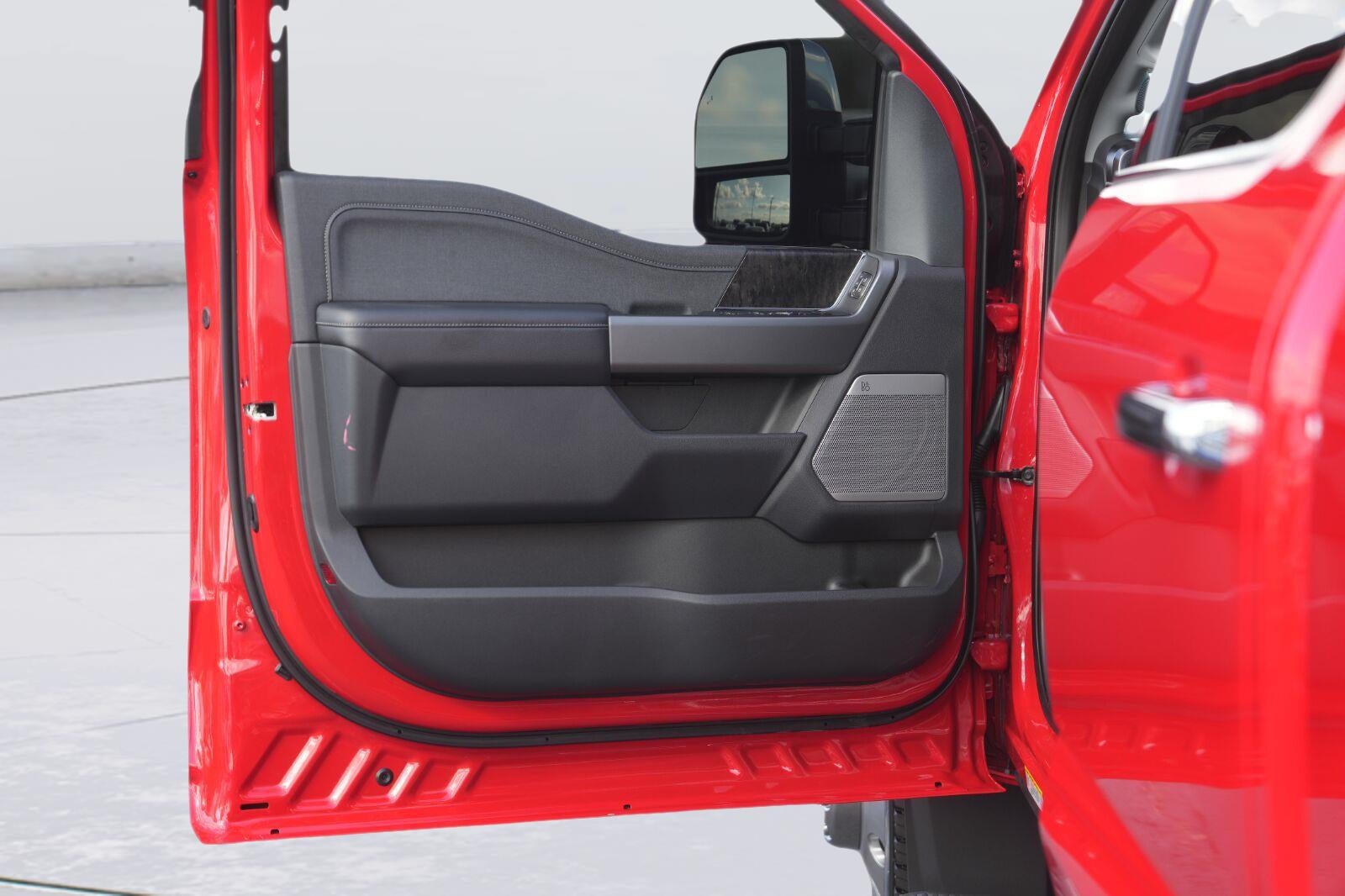 2026 Ford Super Duty F-450 DRW Lariat