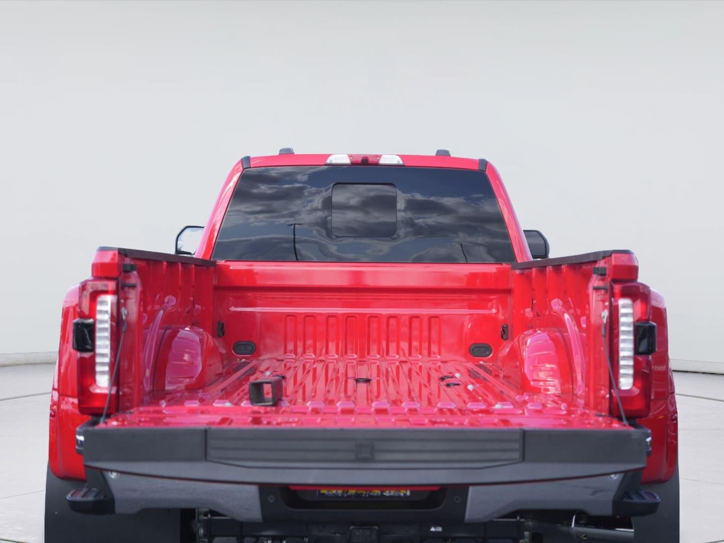 2026 Ford Super Duty F-450 DRW Lariat